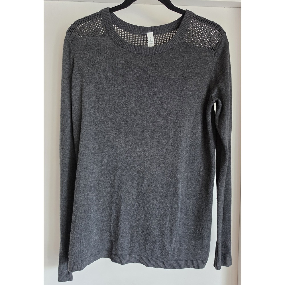 Lululemon Women's Gray Long Sleeve Sweater Size 6 Viscose Nylon Cashmere Blend